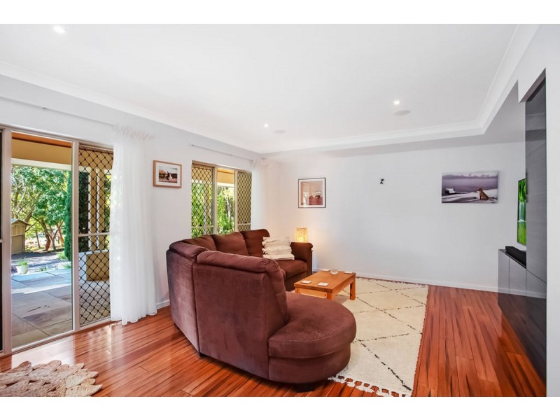 1/8 Foxtail Court, Tallai QLD 4213