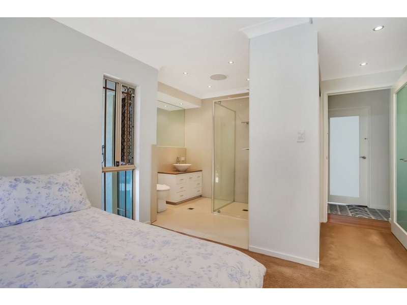 1/8 Foxtail Court, Tallai QLD 4213