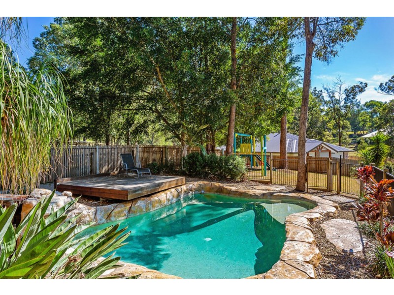 1/8 Foxtail Court, Tallai QLD 4213