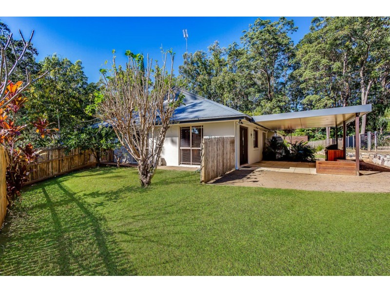 1/8 Foxtail Court, Tallai QLD 4213