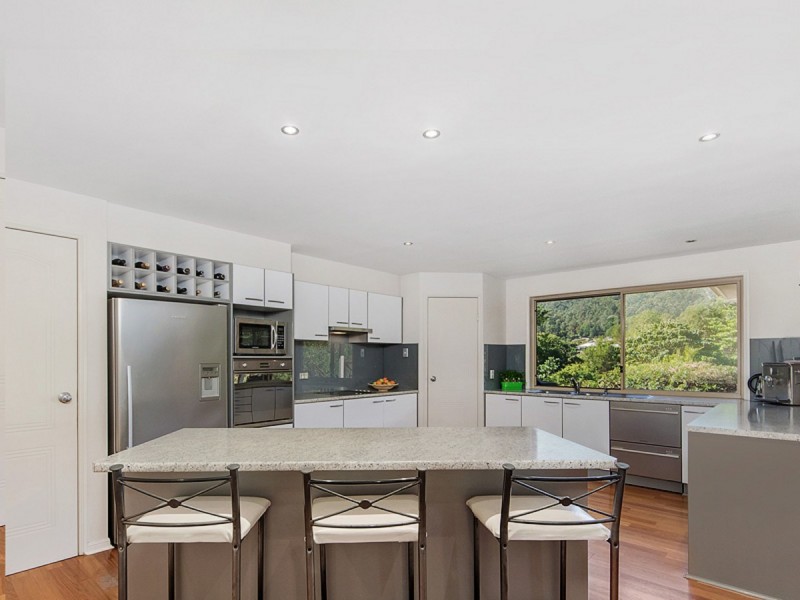 10 Fairy Wren Court, Bonogin QLD 4213