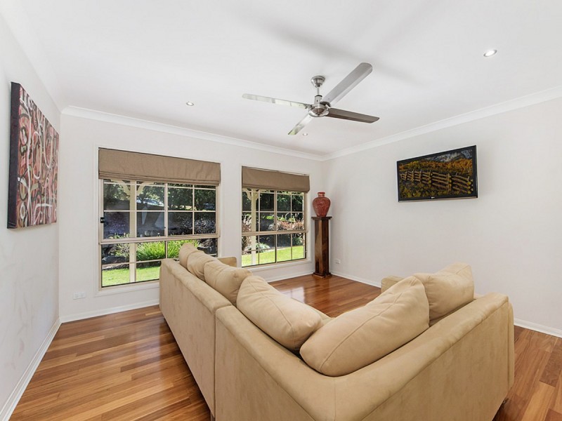 10 Fairy Wren Court, Bonogin QLD 4213