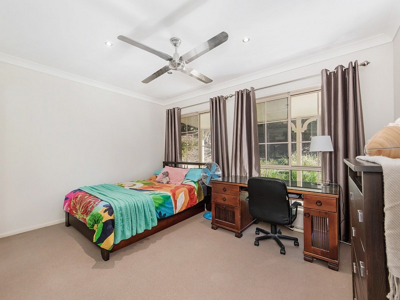 10 Fairy Wren Court, Bonogin QLD 4213