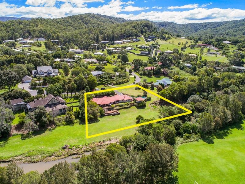 10 Fairy Wren Court, Bonogin QLD 4213