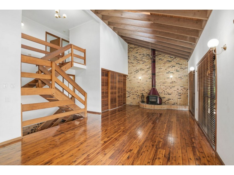 1 Duke Court, Tallai QLD 4213