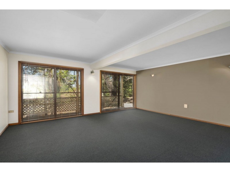 1 Duke Court, Tallai QLD 4213