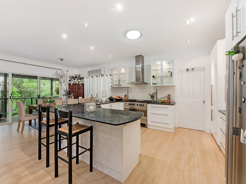 118 Waters Road, Bonogin QLD 4213