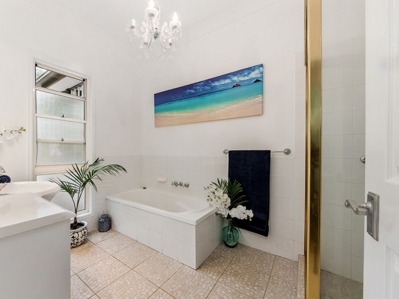118 Waters Road, Bonogin QLD 4213