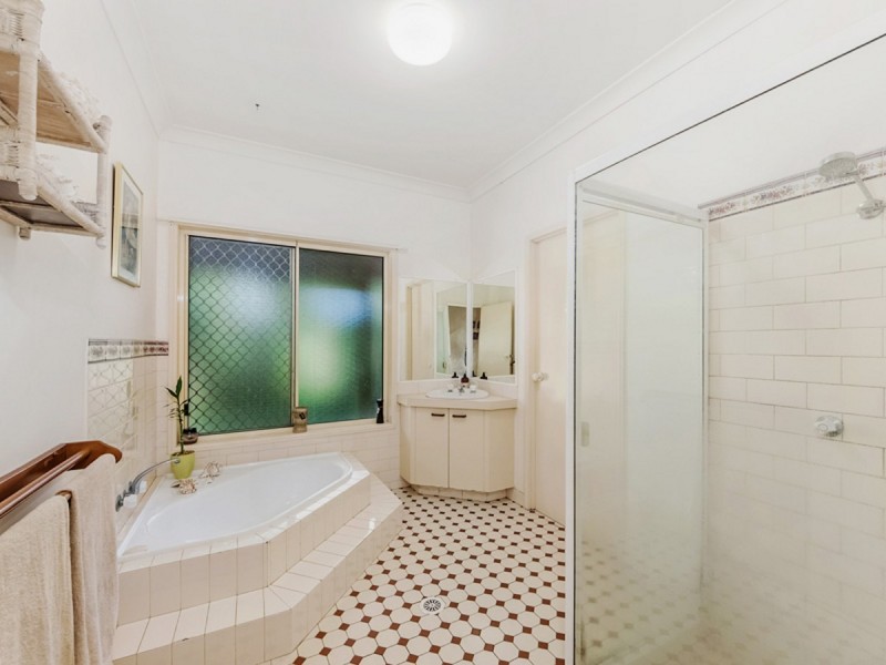 2-4 Friesian Court, Tallebudgera QLD 4228