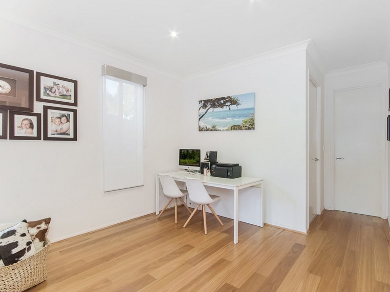 8 Wilcox Close, Reedy Creek QLD 4227