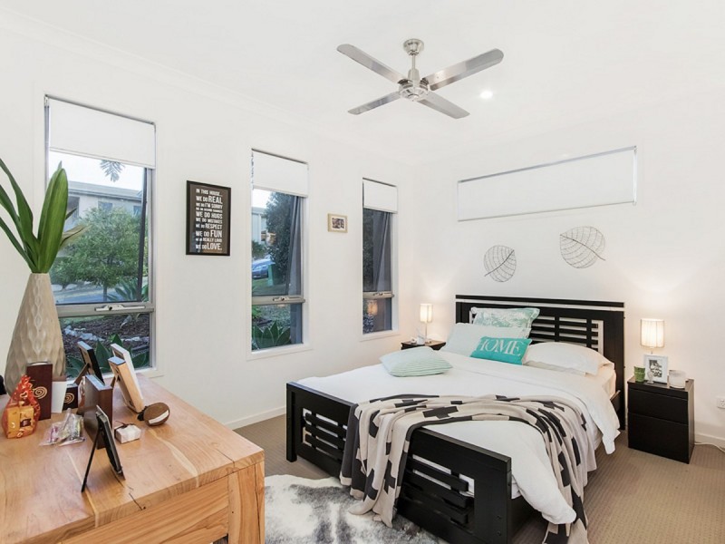 8 Wilcox Close, Reedy Creek QLD 4227