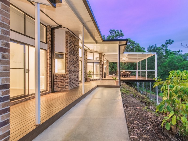 6 Akama Court, Mudgeeraba QLD 4213