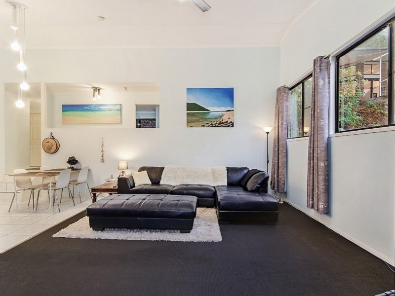 6 Akama Court, Mudgeeraba QLD 4213