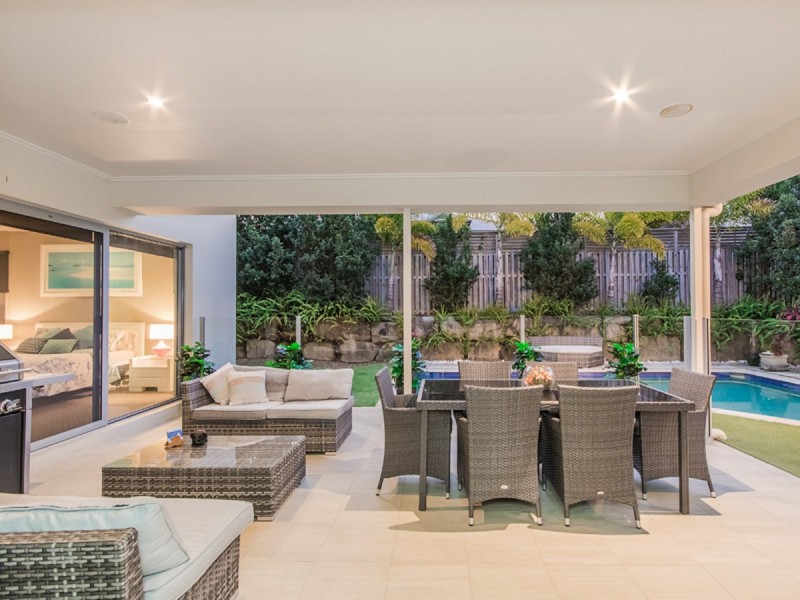 5 Wilcox Close, Reedy Creek QLD 4227