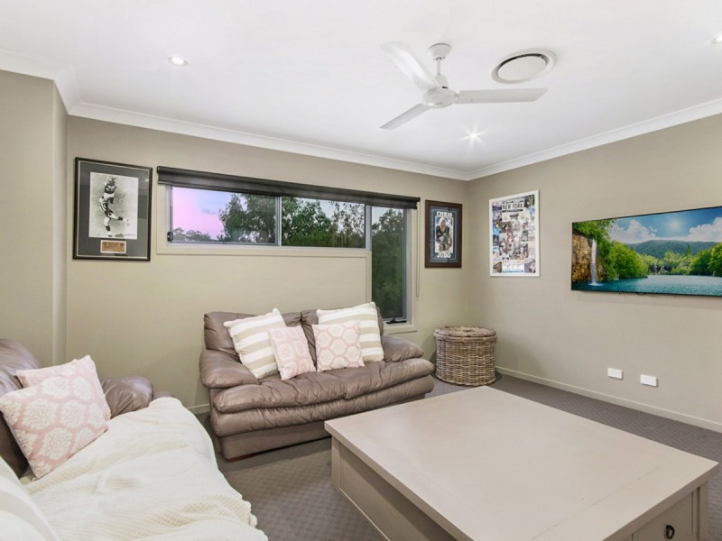 5 Wilcox Close, Reedy Creek QLD 4227