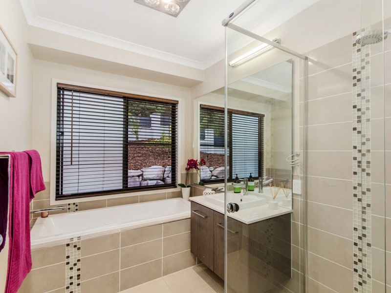 2 Sormano Street, Reedy Creek QLD 4227