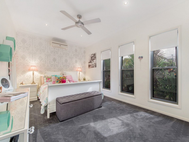 18 Willow Tree Drive, Reedy Creek QLD 4227