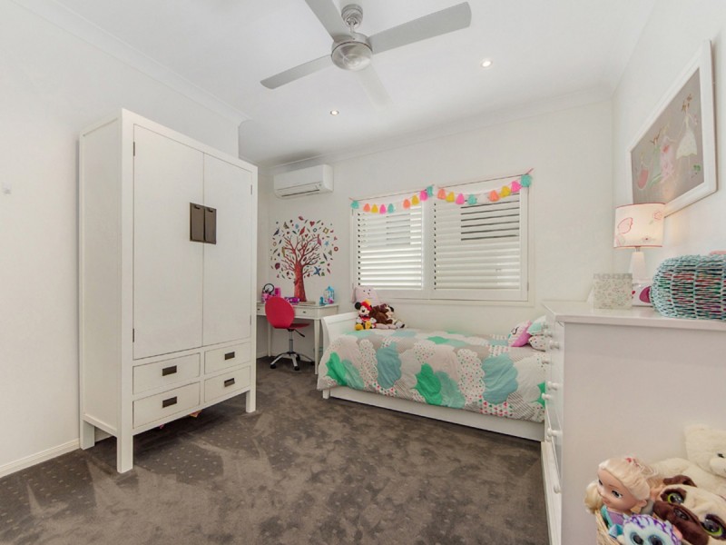 18 Willow Tree Drive, Reedy Creek QLD 4227