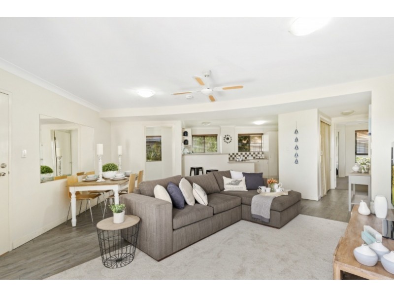 11/31-33 Mawarra Street, Chevron Island QLD 4217