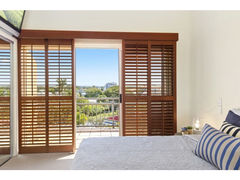 11/31-33 Mawarra Street, Chevron Island QLD 4217