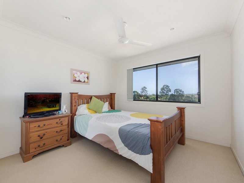 13/5 Faculty Crescent, Mudgeeraba QLD 4213