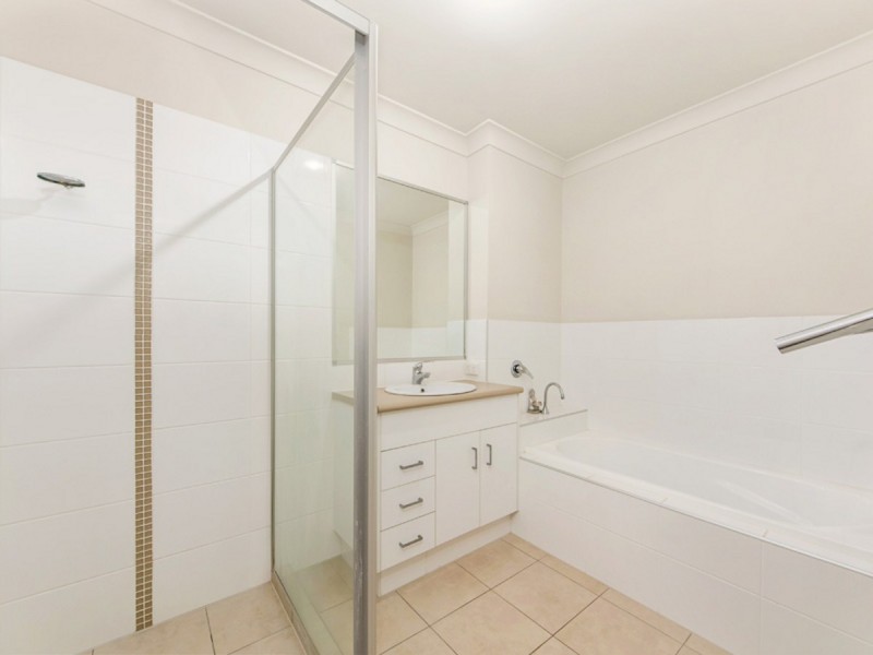 13/5 Faculty Crescent, Mudgeeraba QLD 4213