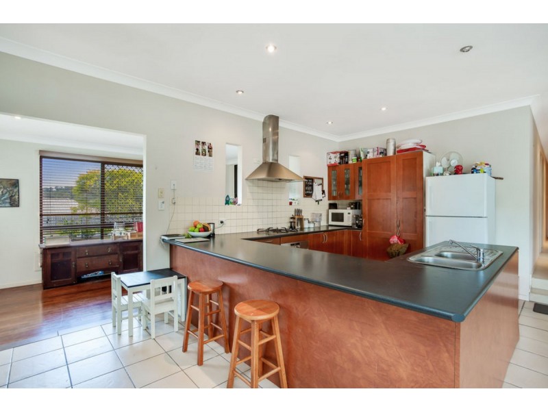 1/92 Wallandra Road, Tallai QLD 4213