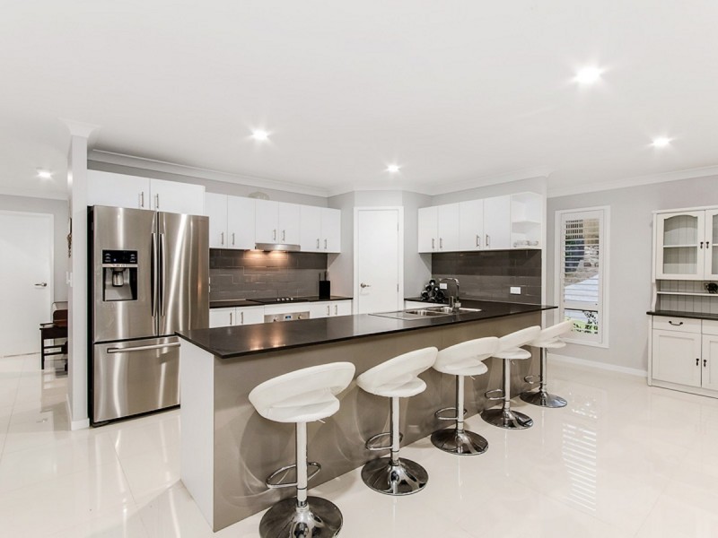 2 Greenview Place, Reedy Creek QLD 4227