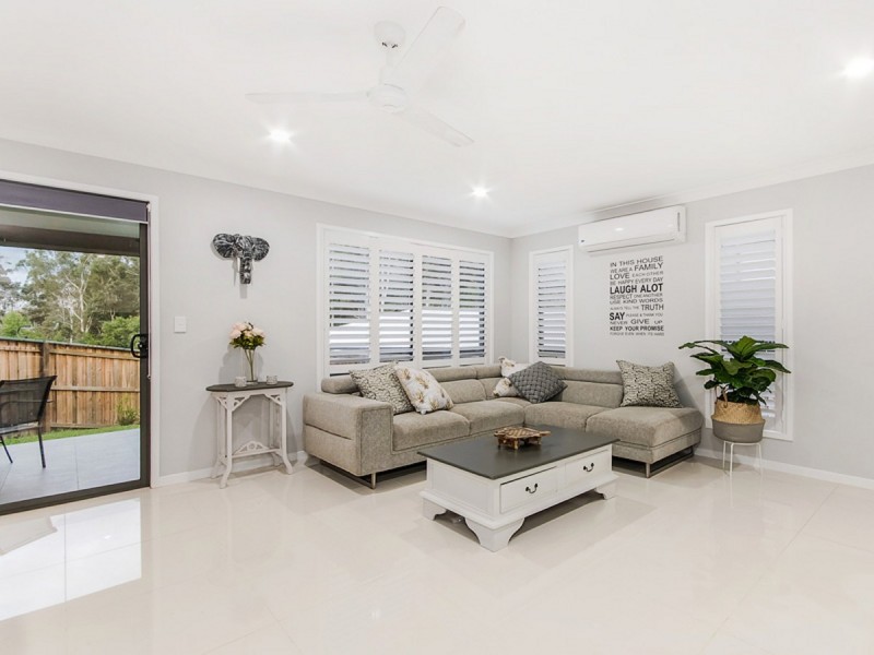 2 Greenview Place, Reedy Creek QLD 4227