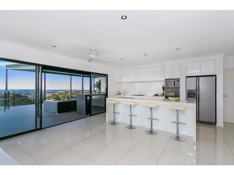 125 Strawberry Road, Bonogin QLD 4213