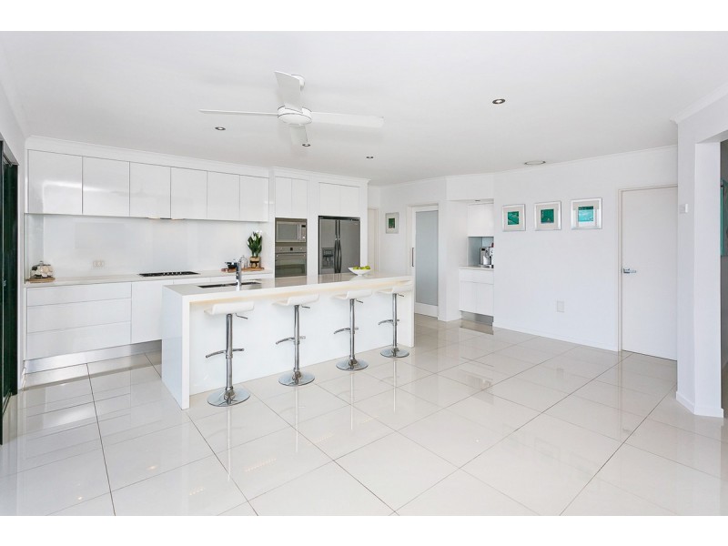 125 Strawberry Road, Bonogin QLD 4213