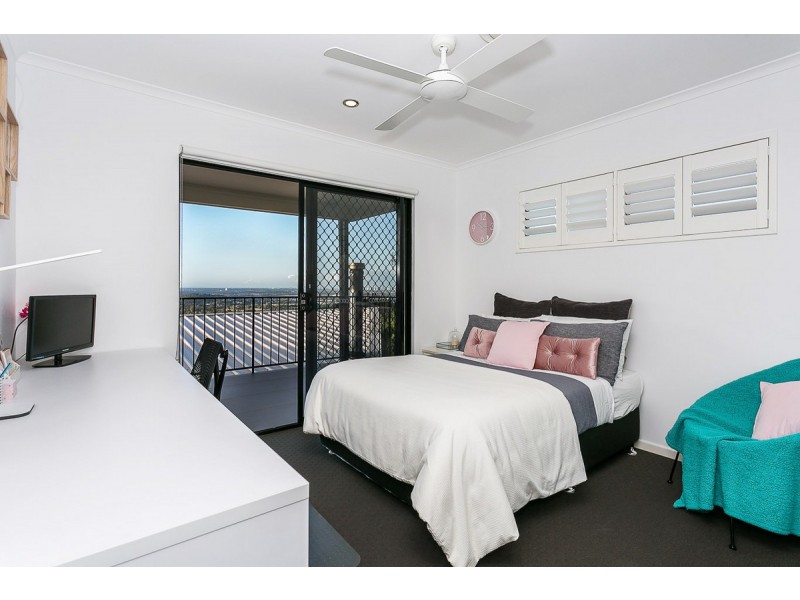 125 Strawberry Road, Bonogin QLD 4213