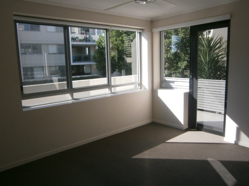 4 Cirrus/154 Musgrave Avenue, Southport QLD 4215