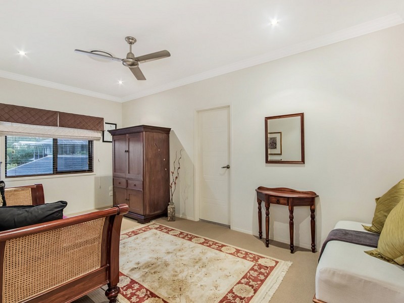 6 Molonglo Close, Reedy Creek QLD 4227