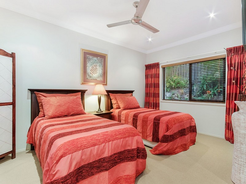 6 Molonglo Close, Reedy Creek QLD 4227