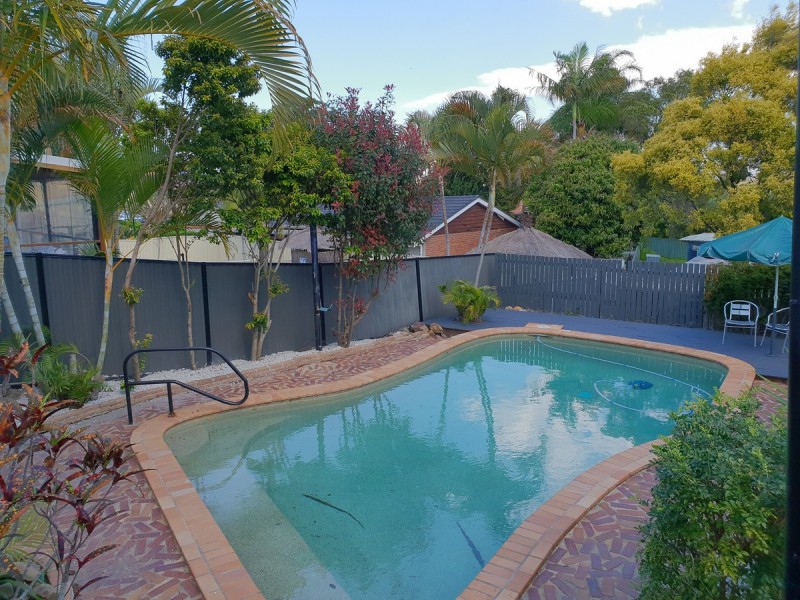 16 McLeod Street, Highland Park QLD 4211