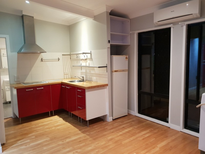 16 McLeod Street, Highland Park QLD 4211