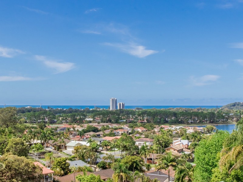 30 Foothill Street, Elanora QLD 4221