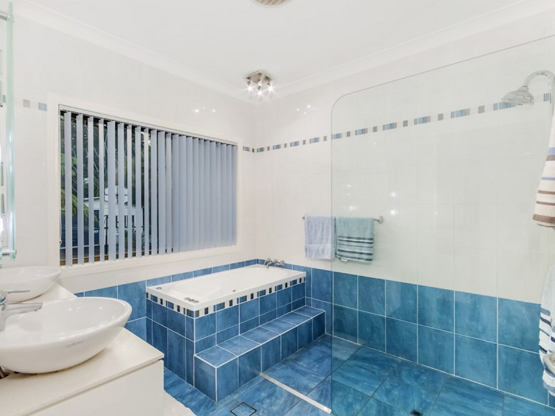 16 Tyalla Court, Tallebudgera QLD 4228