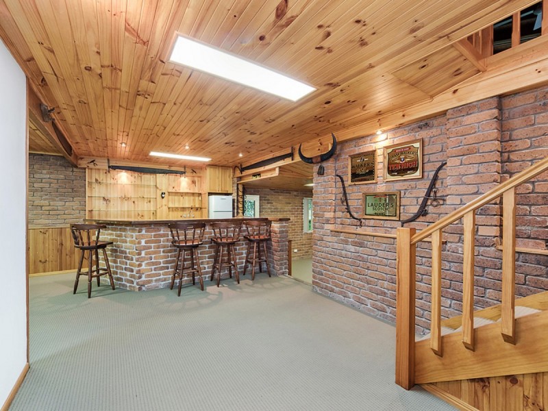 8 Coorabin Court, Tallebudgera QLD 4228