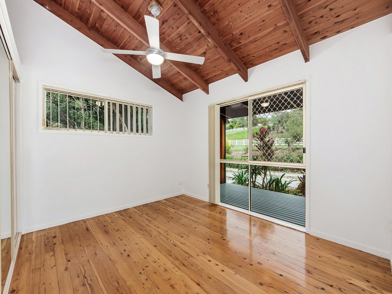 8 Coorabin Court, Tallebudgera QLD 4228