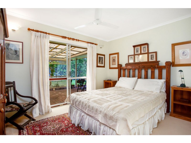 16 Woodvale Drive, Tallai QLD 4213