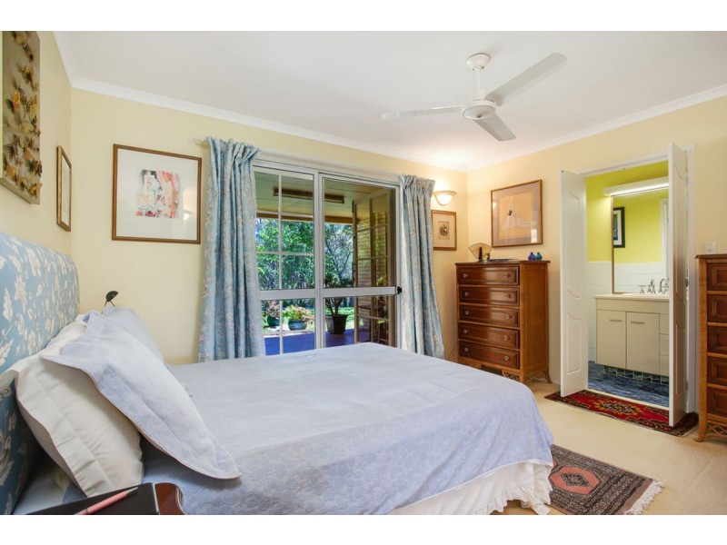 16 Woodvale Drive, Tallai QLD 4213