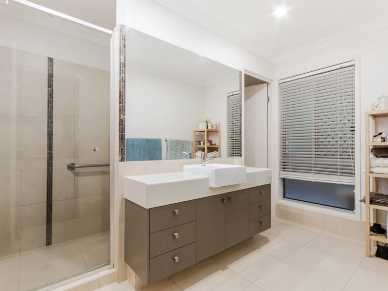 9 Rustyplum Court, Reedy Creek QLD 4227