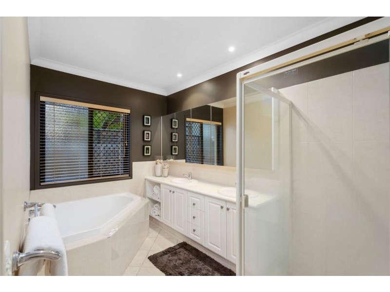 44 Lancewood Circuit, Robina QLD 4226