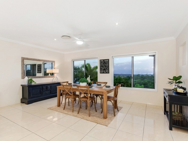 25 Southern Skies Avenue, Reedy Creek QLD 4227