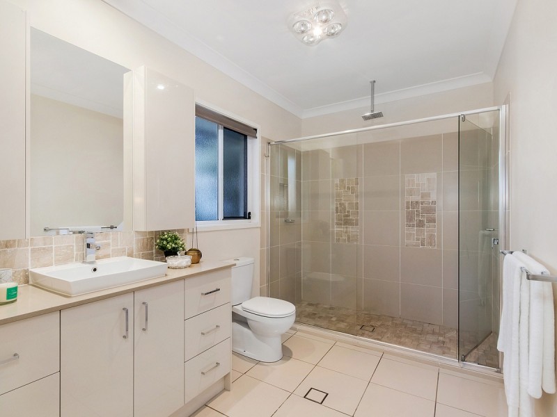 25 Southern Skies Avenue, Reedy Creek QLD 4227