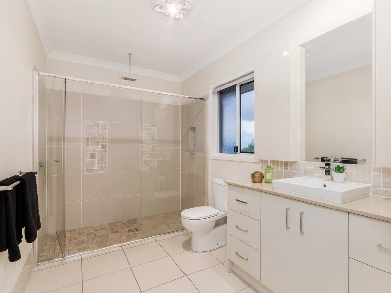 25 Southern Skies Avenue, Reedy Creek QLD 4227