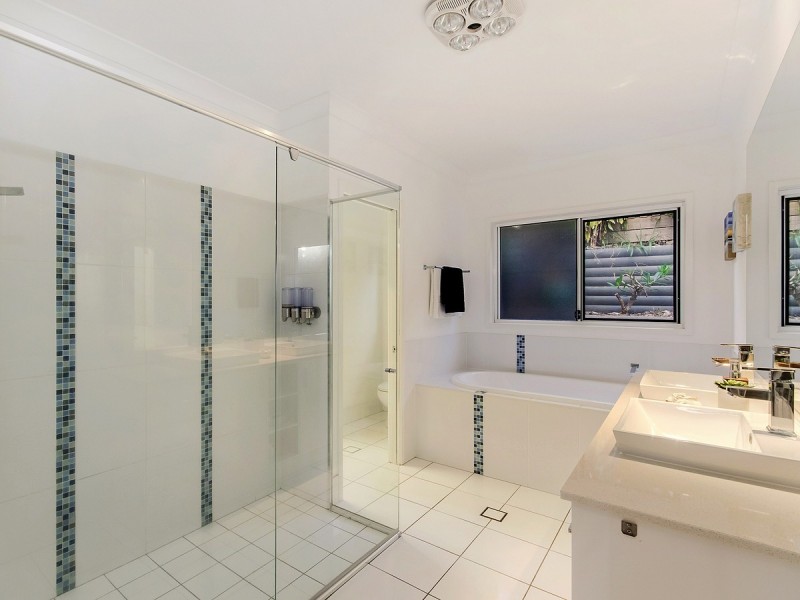 25 Southern Skies Avenue, Reedy Creek QLD 4227