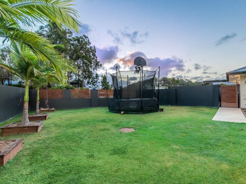 25 Southern Skies Avenue, Reedy Creek QLD 4227